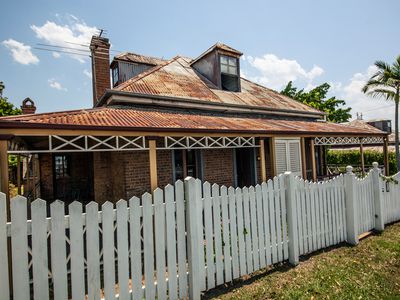 6 BURNETT STREET, West Ipswich