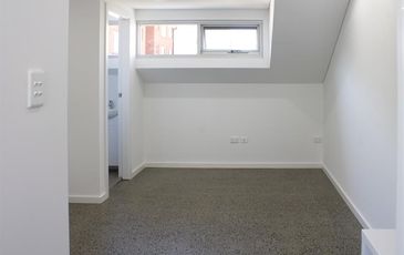 Flat A / 742 Bourke Street, Redfern