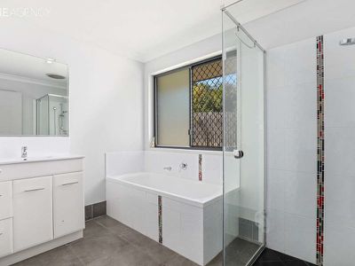 5-7 Parview Drive, Craignish