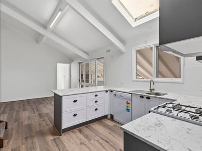 10  Priestley cres , Seymour