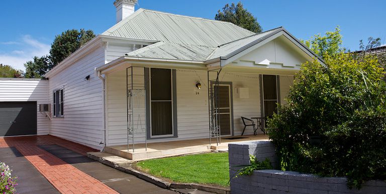 24 Kirkland Avenue, Euroa