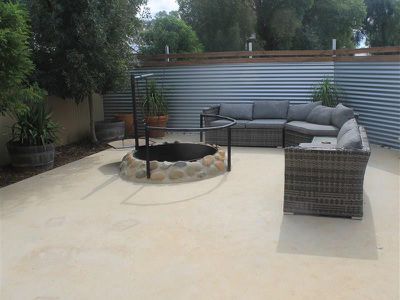 12 Barwin St, Forbes