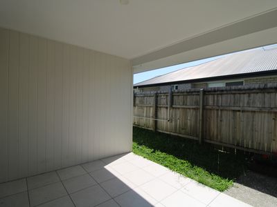 1 / 10 Firestone Avenue, Pimpama