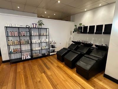 Hair Salon in Croydon Urgent sale