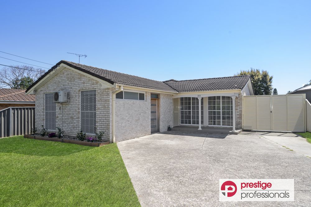 211 Nuwarra Road, Moorebank