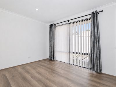 12 Randwick Bend, Harrisdale