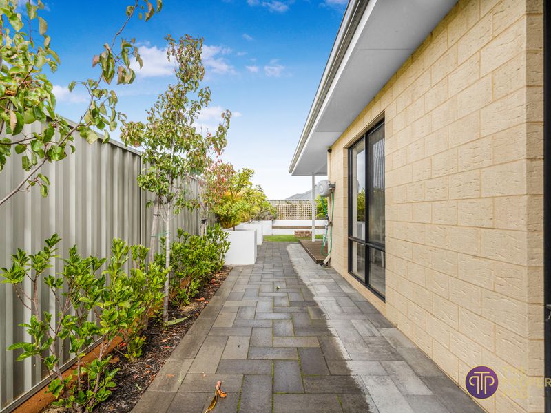 10 Alata Grove, Byford