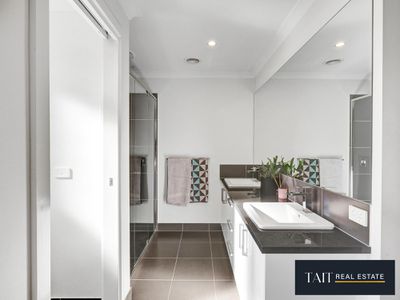 22 Currawong Drive, Wangaratta