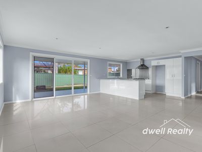 4 DEANE STREET, St Georges Basin