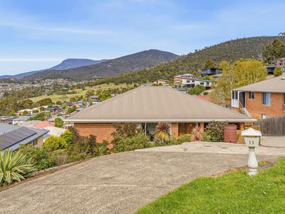 11 Lesdelle Street, Claremont