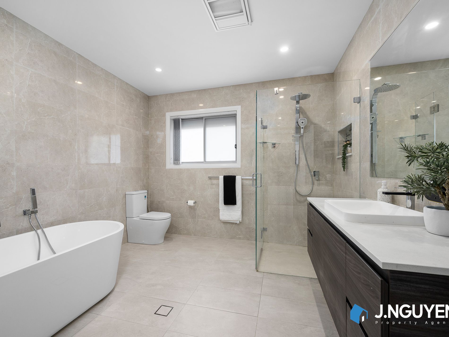 80 Montgomery Road, Bonnyrigg