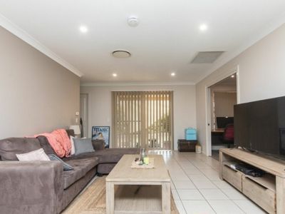 12 / 5 John Brass Place, Dubbo