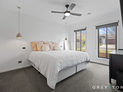 5 Nebula Court, Fraser Rise