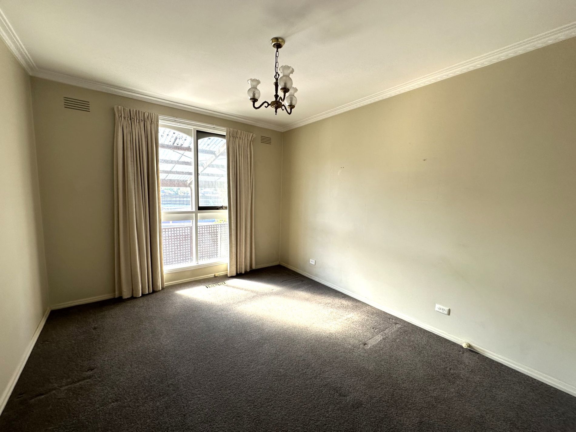 1 / 77 Greensborough Road, Macleod