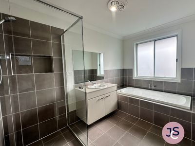 26A Blackbutt Parade, Kotara South