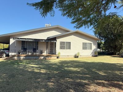 80 High Street, Parkes