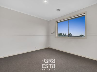 2 Ashbrook Way, Cranbourne West