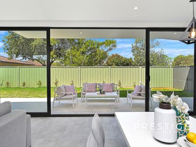 5 / 40 Meriel, Sans Souci