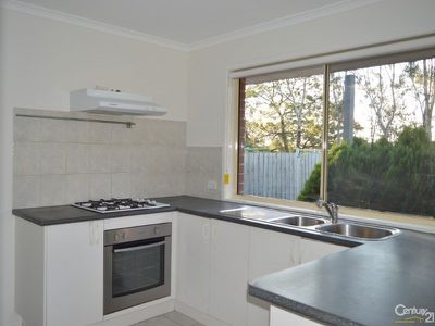18 Dutton Close, Lynbrook