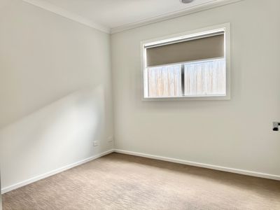 6 Shrubs Road, Mambourin