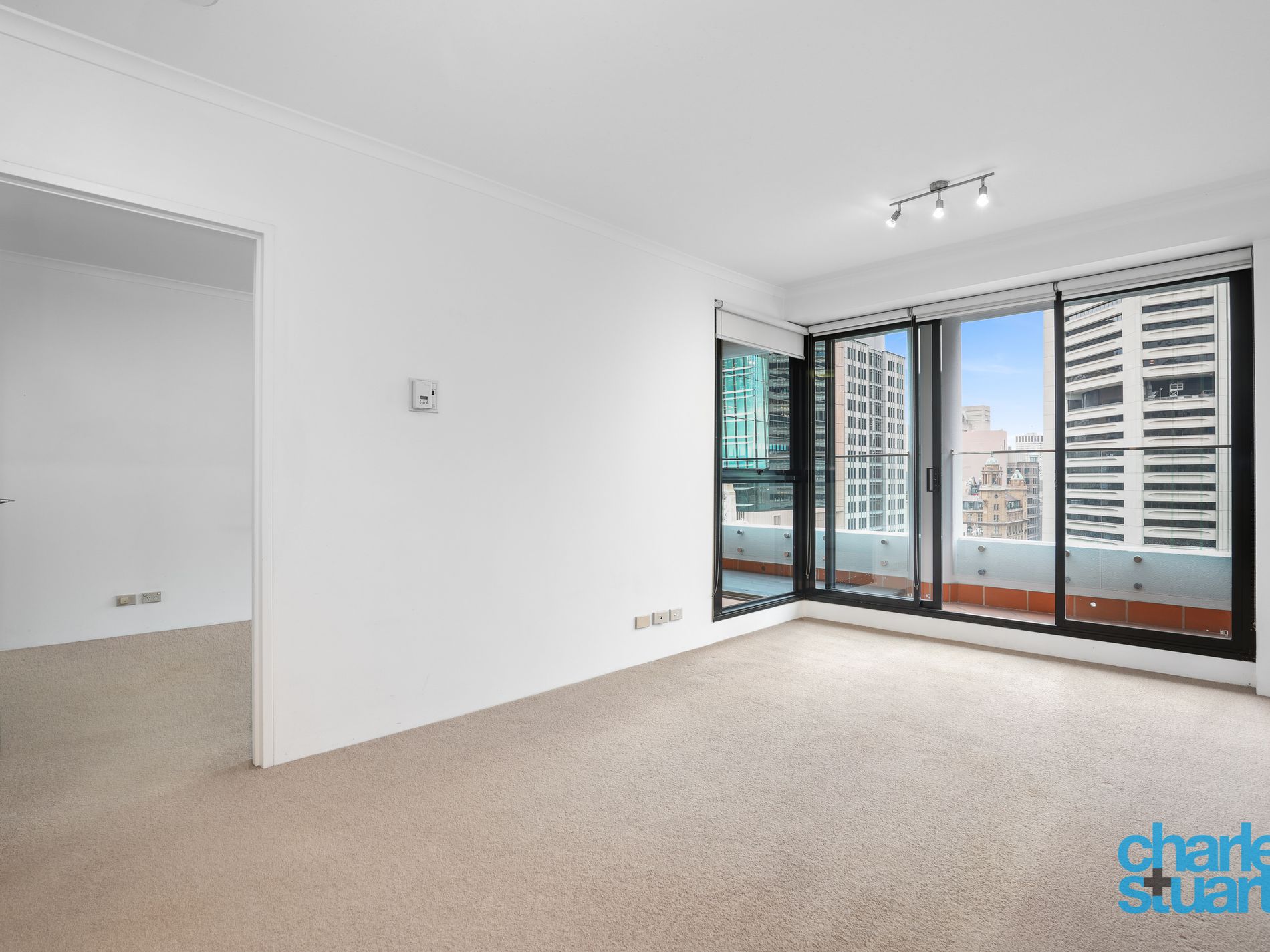 2202 / 1 Hosking Place, Sydney