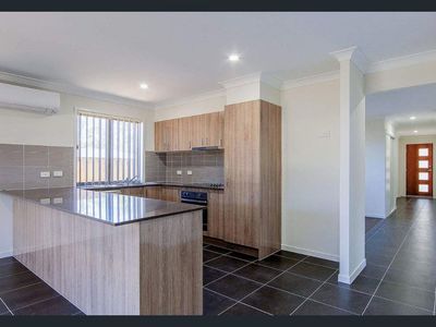 5 Sidney Court, Logan Reserve