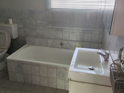 4 Richmond Crescent, Werribee