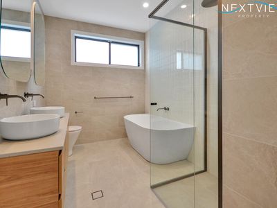 8 / 100 St James Road, New Lambton