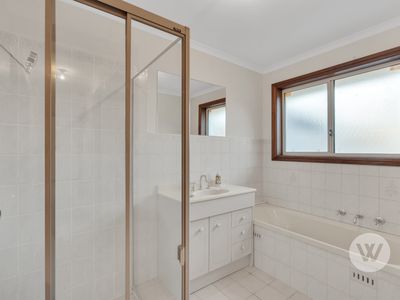 1 / 2 Avalon Road, Marion