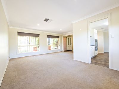 24 Grangewood Drive, Dubbo