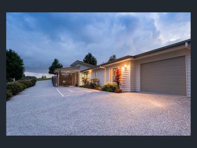1 / 5 Pepper Berry Street, Maleny