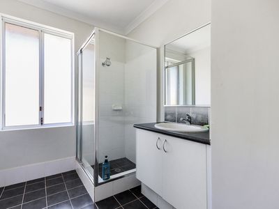 18 Padbury Road, Pinjarra