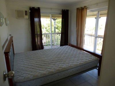 6 / 11 Boundary, Cooktown