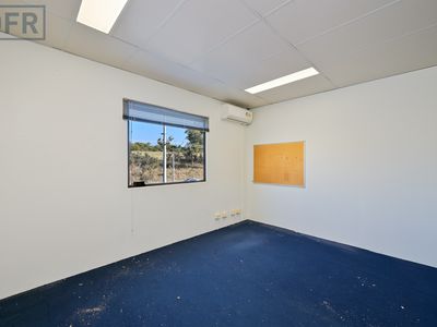 15 Port Pirie Street, Bibra Lake