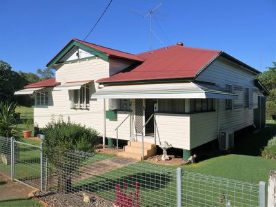42 Henry Street, Nanango