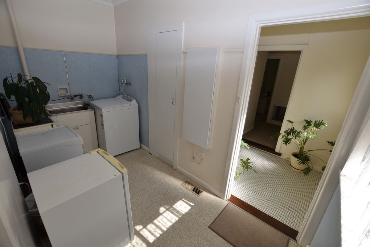 64 Lake Road, Kyabram