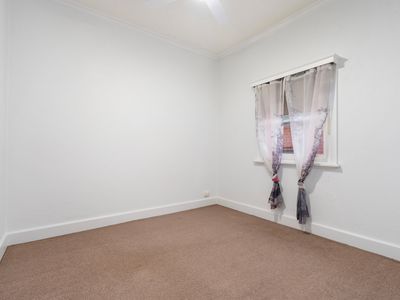 369 KENILWORTH STREET, East Albury