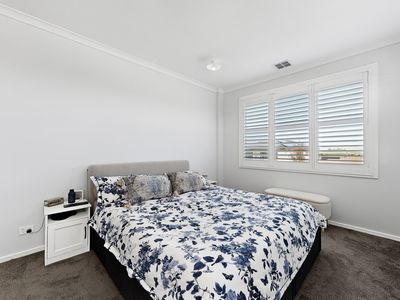 7 Cummins Street, Officer