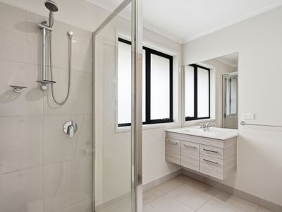 19 Lagoon View Court, Midway Point