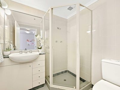2704 / 1 Hosking Place, Sydney