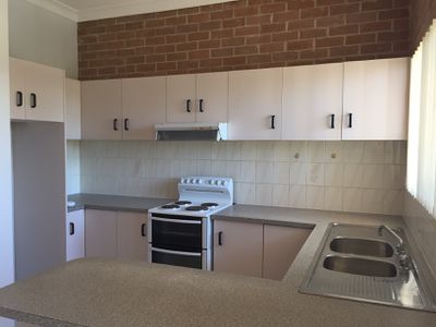 2 / 128 Tongarra Road, Albion Park