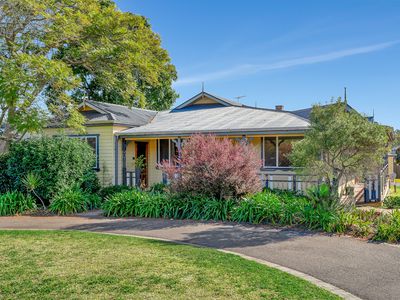 2 / 17 Hilda Road, Baulkham Hills