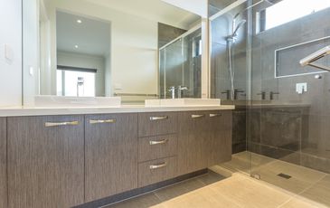 16  Lytonlee Avenue, Officer