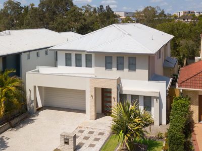 10 Cayman Pl, Forest Lake