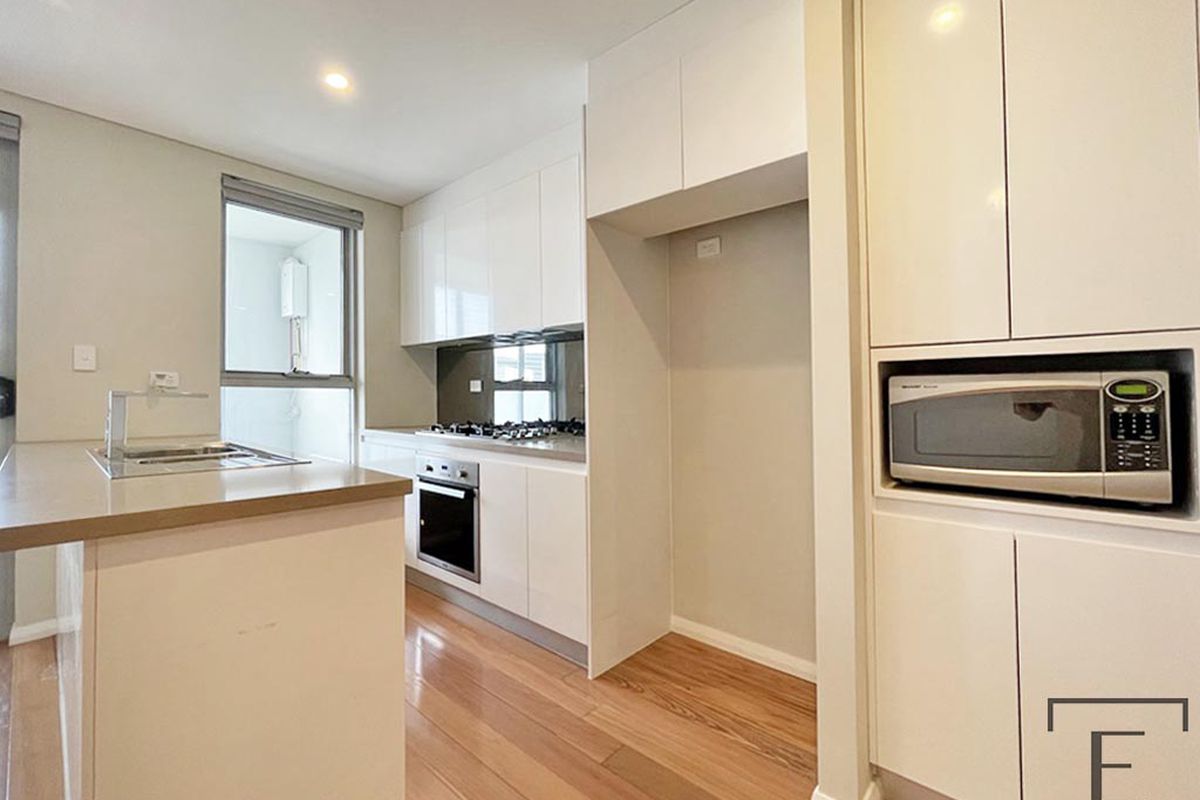 36 / 50 Loftus Crescent, Homebush