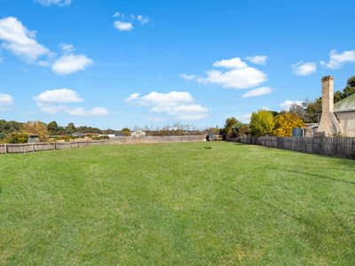15 Meander Valley Rd, Carrick