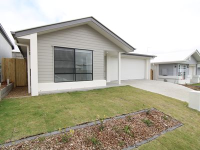 24 Sage Wy, White Rock