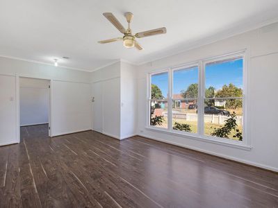 1 / 29 Hughes Crescent, Dandenong North