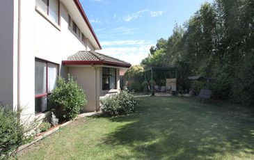 6 Grange Circuit, Beaconsfield