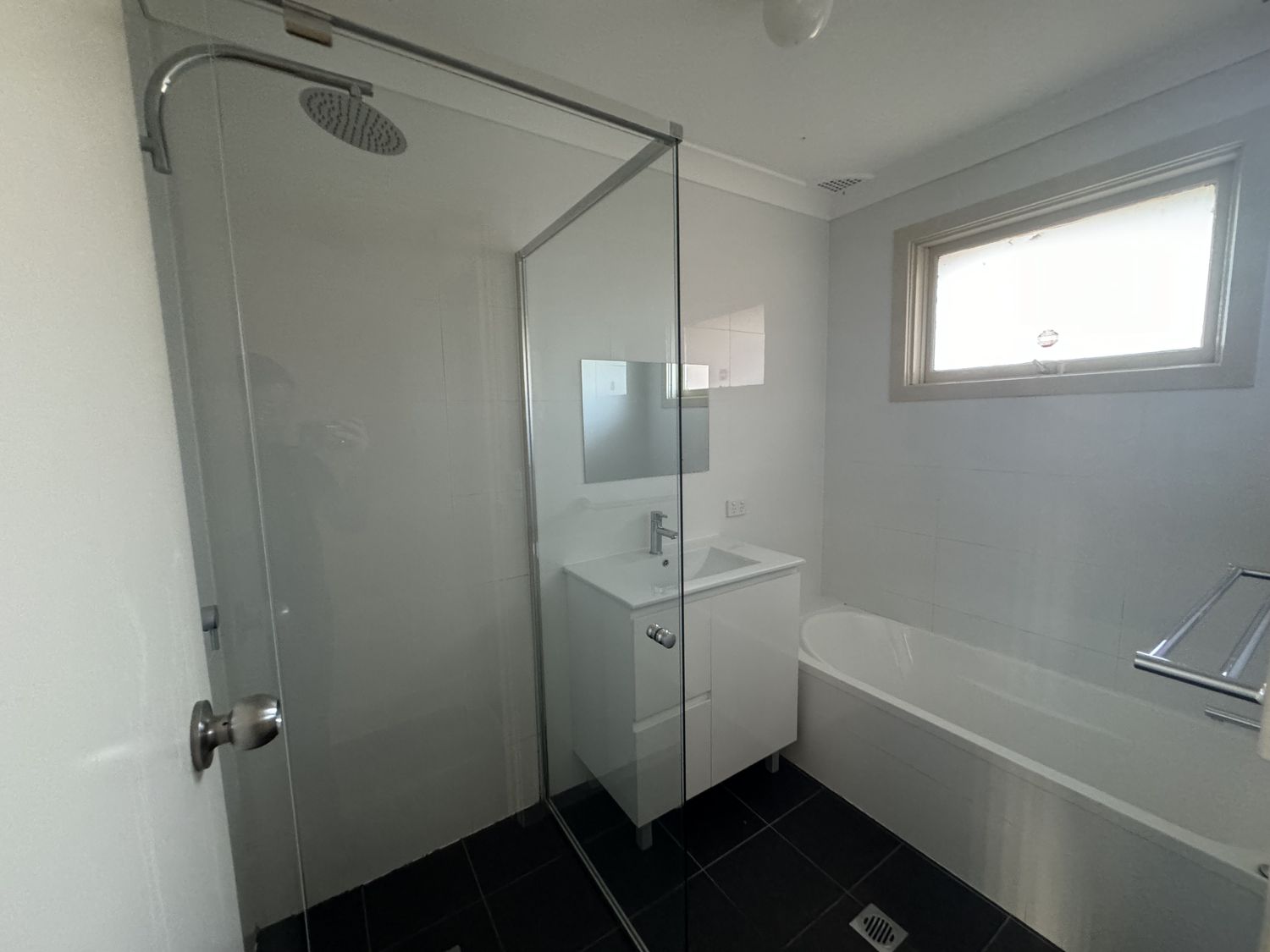 5 Eloura Street, Dharruk